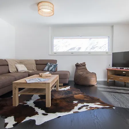 Apartment Silver
