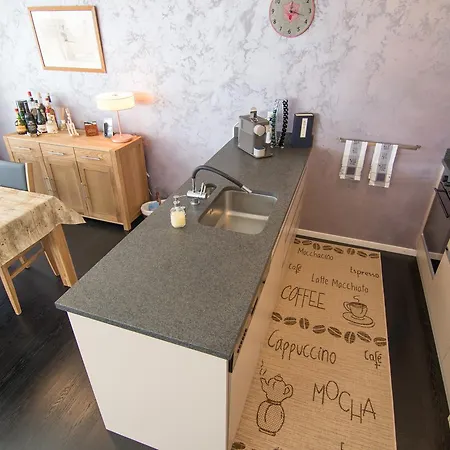 Silver Apartment *